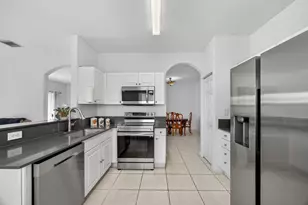 14215 SW 156th Ave N, Miami, FL 33196 - Photo 18