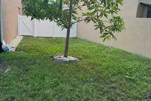 11487 Blue Violet Ln, Royal Palm Beach, FL 33411 - Photo 18