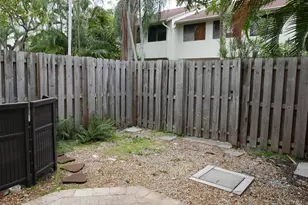 227 City View Dr, Fort Lauderdale, FL 33311 - Photo 16
