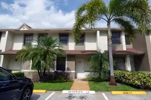 227 City View Dr, Fort Lauderdale, FL 33311 - Photo 1