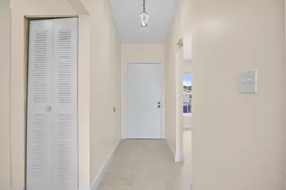 5540 S Lakewood Cir Circle S #F, Margate, FL 33063 - Photo 10