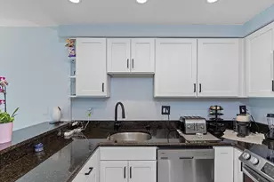 2900 NE 30th St, Fort Lauderdale, FL 33306 - Photo 6