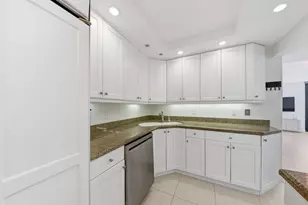 5420 N Ocean Dr, Singer Island, FL 33404 - Photo 12