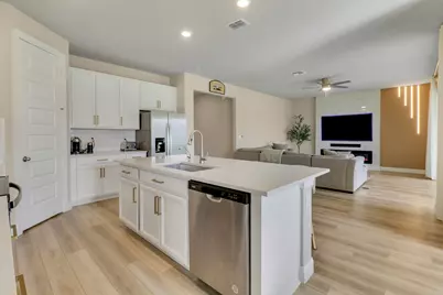 6545 NW Cloverdale Avenue, Port Saint Lucie, FL 34987 - Photo 36