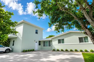 101 SW 64th Ave, Pembroke Pines, FL 33023 - Photo 1