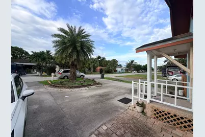 208 NW Avenue H Place, Belle Glade, FL 33430 - Photo 10