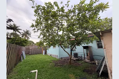 208 NW Avenue H Place, Belle Glade, FL 33430 - Photo 46