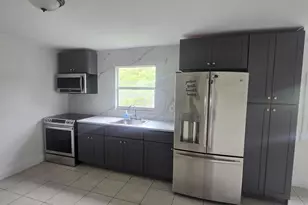 6209 Grant St, Hollywood, FL 33024 - Photo 2