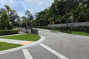 6668 Pointe of Woods Dr, West Palm Beach, FL 33413 - Photo 4