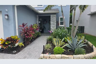 6668 Pointe Of Woods Drive, West Palm Beach, FL 33413 - Photo 8
