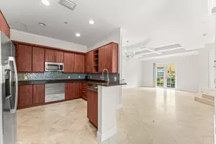 210 NE 69th Cir, Boca Raton, FL 33487 - Photo 6