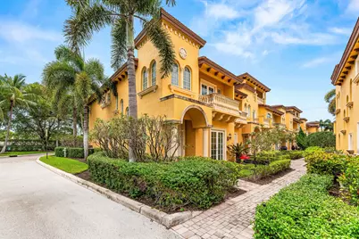 210 NE 69th Circle, Boca Raton, FL 33487 - Photo 1