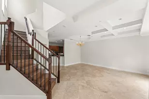 210 NE 69th Cir, Boca Raton, FL 33487 - Photo 8