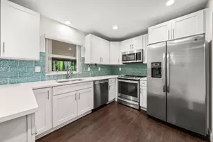 638 SW 4th Ave, Boynton Beach, FL 33426 - Photo 1