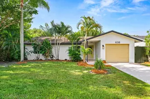638 SW 4th Ave, Boynton Beach, FL 33426 - Photo 1