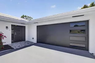 8111 W Lake Dr, Lake Clarke Shores, FL 33406 - Photo 12