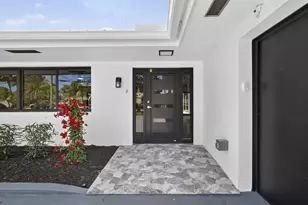 8111 W Lake Dr, Lake Clarke Shores, FL 33406 - Photo 14