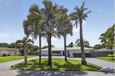 8111 W Lake Drive, Lake Clarke Shores, FL 33406 - Photo 8