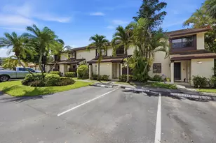 3797 Carambola Cir N, Coconut Creek, FL 33066 - Photo 2