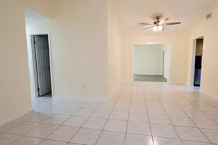 11500 NW 35th Pl, Sunrise, FL 33323 - Photo 4
