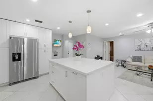 8386 Shadow Wood Blvd, Coral Springs, FL 33071 - Photo 14