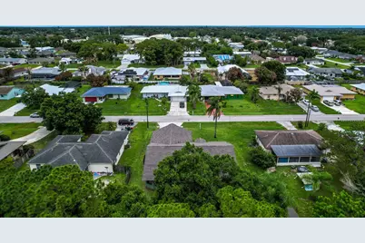 362 SE Crosspoint Drive, Port Saint Lucie, FL 34983 - Photo 34