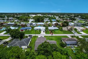 362 SE Crosspoint Dr, Port Saint Lucie, FL 34983 - Photo 34
