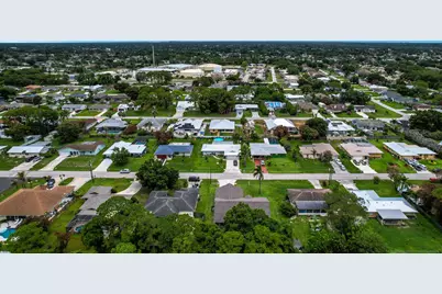 362 SE Crosspoint Drive, Port Saint Lucie, FL 34983 - Photo 36