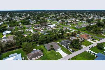 362 SE Crosspoint Drive, Port Saint Lucie, FL 34983 - Photo 38