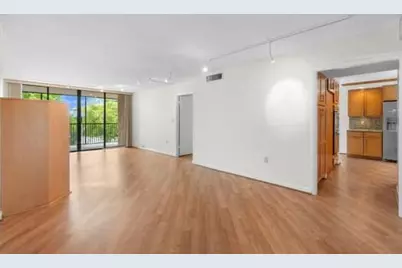 2816 N 46 Avenue #J482, Hollywood, FL 33021 - Photo 12