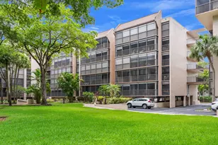 2816 N 46th Ave, Hollywood, FL 33021 - Photo 1