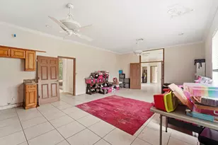 10710 NW 54th Pl, Coral Springs, FL 33076 - Photo 16