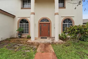 10710 NW 54th Pl, Coral Springs, FL 33076 - Photo 4