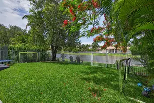 1374 Canary Island Dr, Weston, FL 33327 - Photo 42