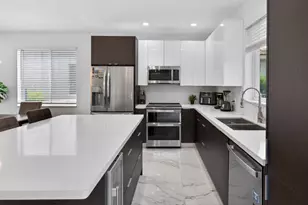 1374 Canary Island Dr, Weston, FL 33327 - Photo 18