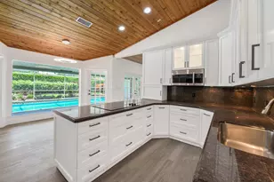 3185 St James Dr, Boca Raton, FL 33434 - Photo 12
