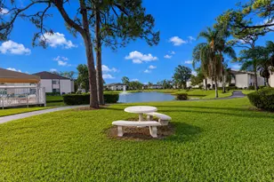 303 Knotty Pine Cir, Greenacres, FL 33463 - Photo 22