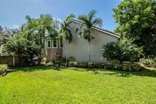 10157 NW 4th St, Plantation, FL 33324 - Photo 2