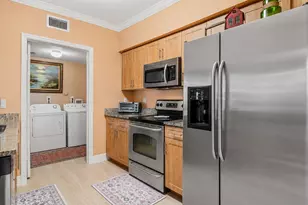 6529 Emerald Dunes Dr, Royal Palm Beach, FL 33411 - Photo 8