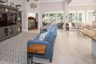 146 Lost Bridge Dr, Palm Beach Gardens, FL 33410 - Photo 8