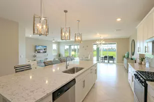 10205 SW Pervenche Ln, Port Saint Lucie, FL 34987 - Photo 12