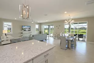 10205 SW Pervenche Ln, Port Saint Lucie, FL 34987 - Photo 4