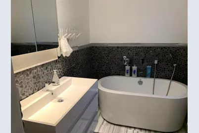 9007 NE 10th Avenue NE, Miami, FL 33138 - Photo 28
