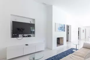 9007 NE 10th Ave NE, Miami, FL 33138 - Photo 8
