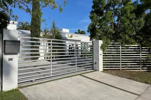 9007 NE 10th Ave NE, Miami, FL 33138 - Photo 2