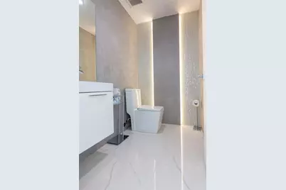 9007 NE 10th Avenue NE, Miami, FL 33138 - Photo 32