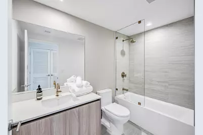 77 SE 5th Street #2714, Miami, FL 33131 - Photo 10