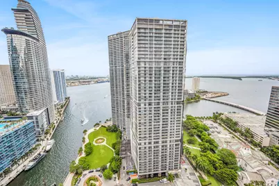 77 SE 5th Street #2714, Miami, FL 33131 - Photo 2
