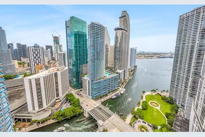 77 SE 5th Street #2210, Miami, FL 33131 - Photo 2