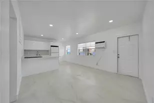323 Elm St, Hollywood, FL 33019 - Photo 18